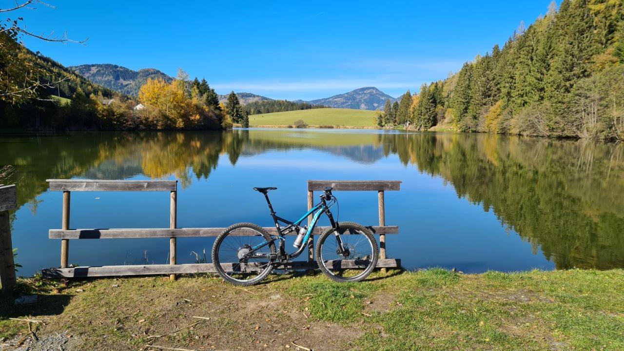 Hotel Gasthof Seeblick Zeutschach Bagian luar foto