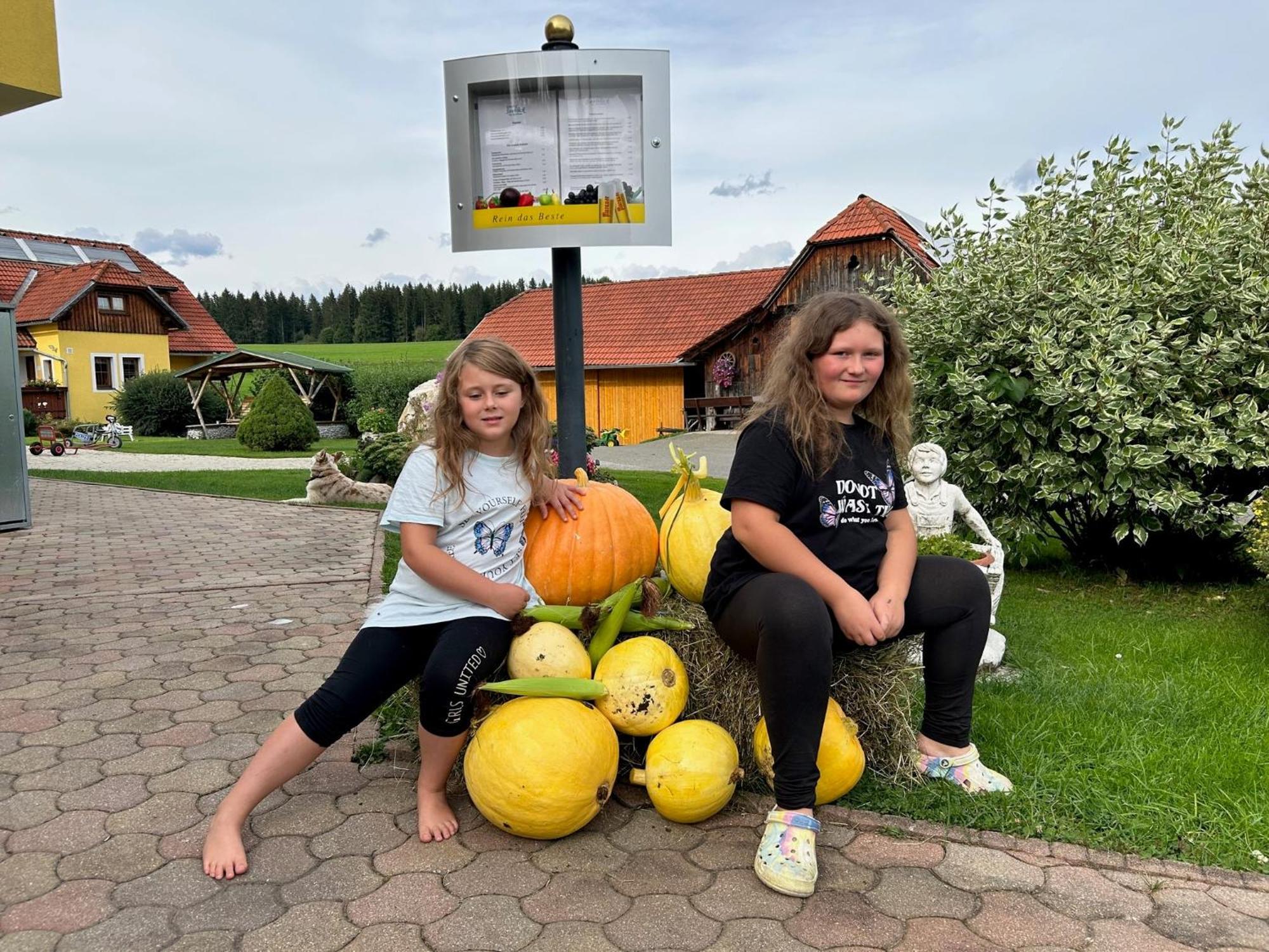 Hotel Gasthof Seeblick Zeutschach Bagian luar foto