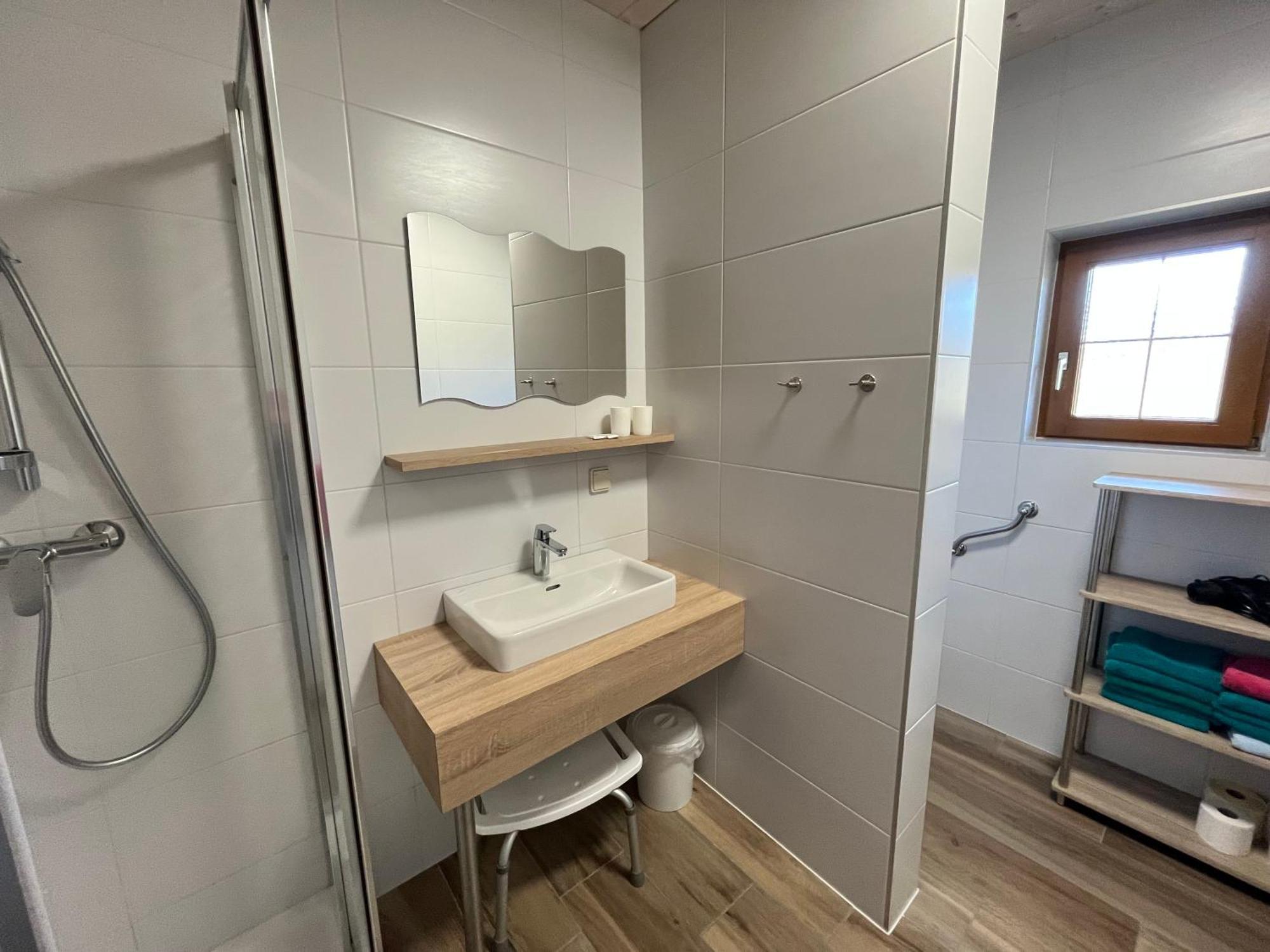 Hotel Gasthof Seeblick Zeutschach Bagian luar foto