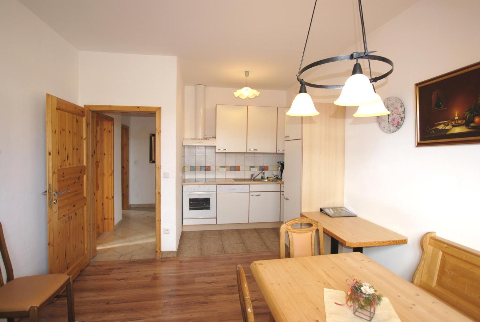 Hotel Gasthof Seeblick Zeutschach Bagian luar foto