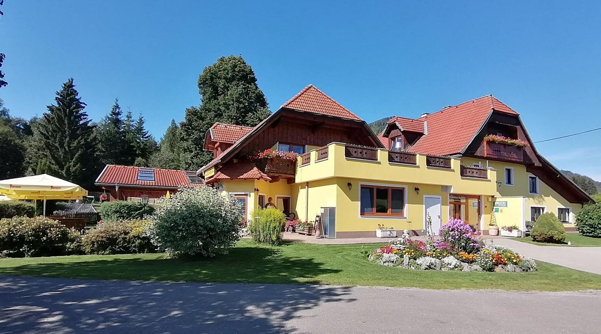 Hotel Gasthof Seeblick Zeutschach Bagian luar foto