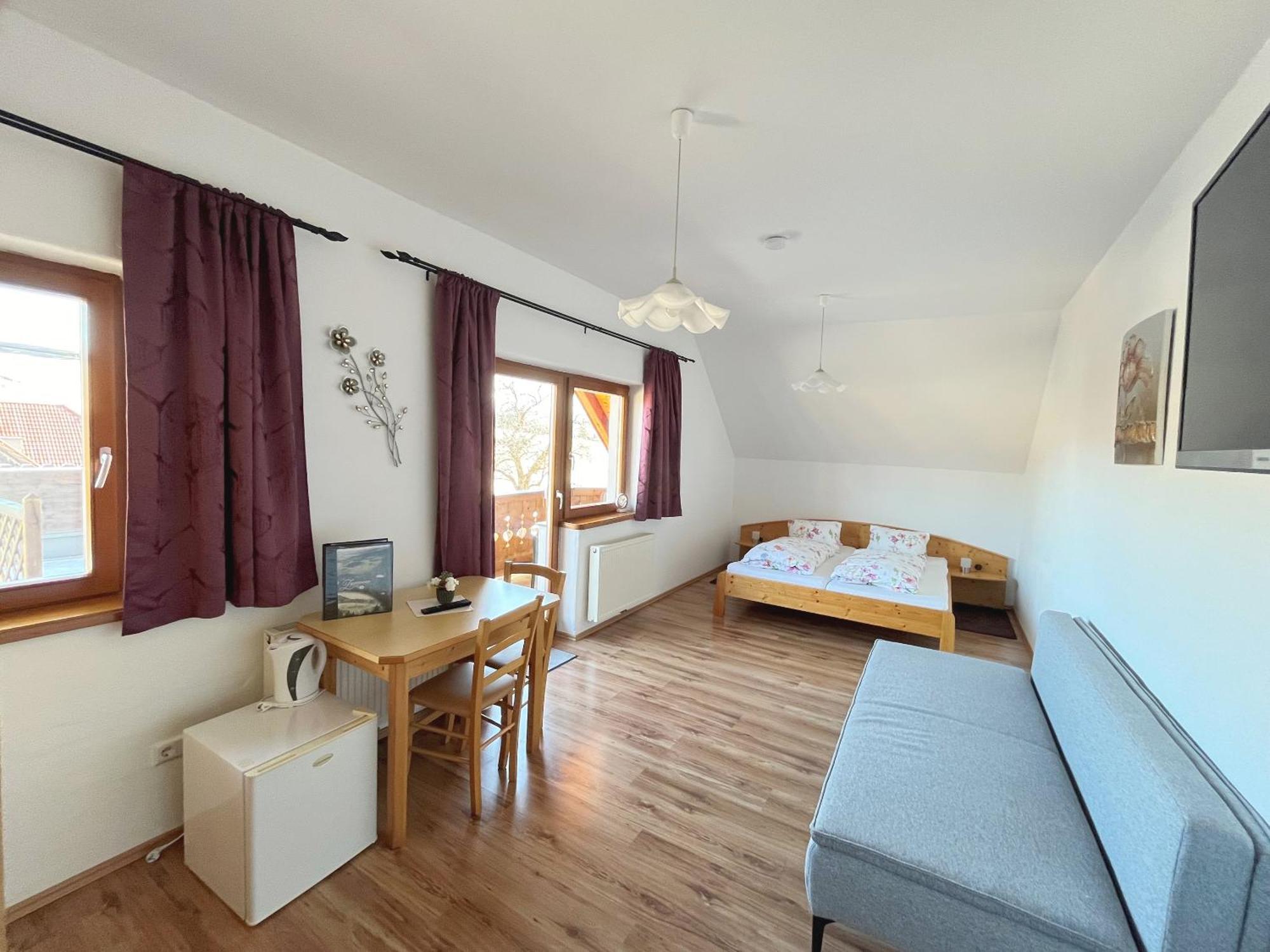 Hotel Gasthof Seeblick Zeutschach Bagian luar foto